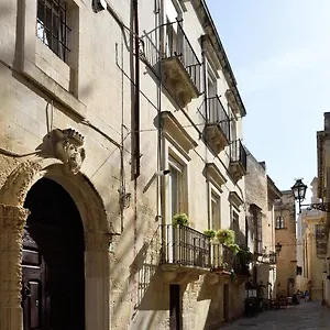 Palazzo Rudiae -duomo Lecce